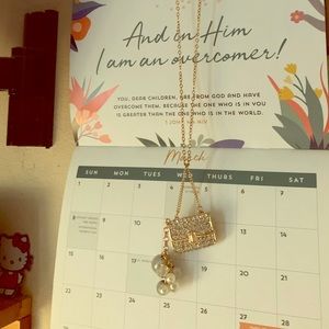 Vintage Signed Avon necklace